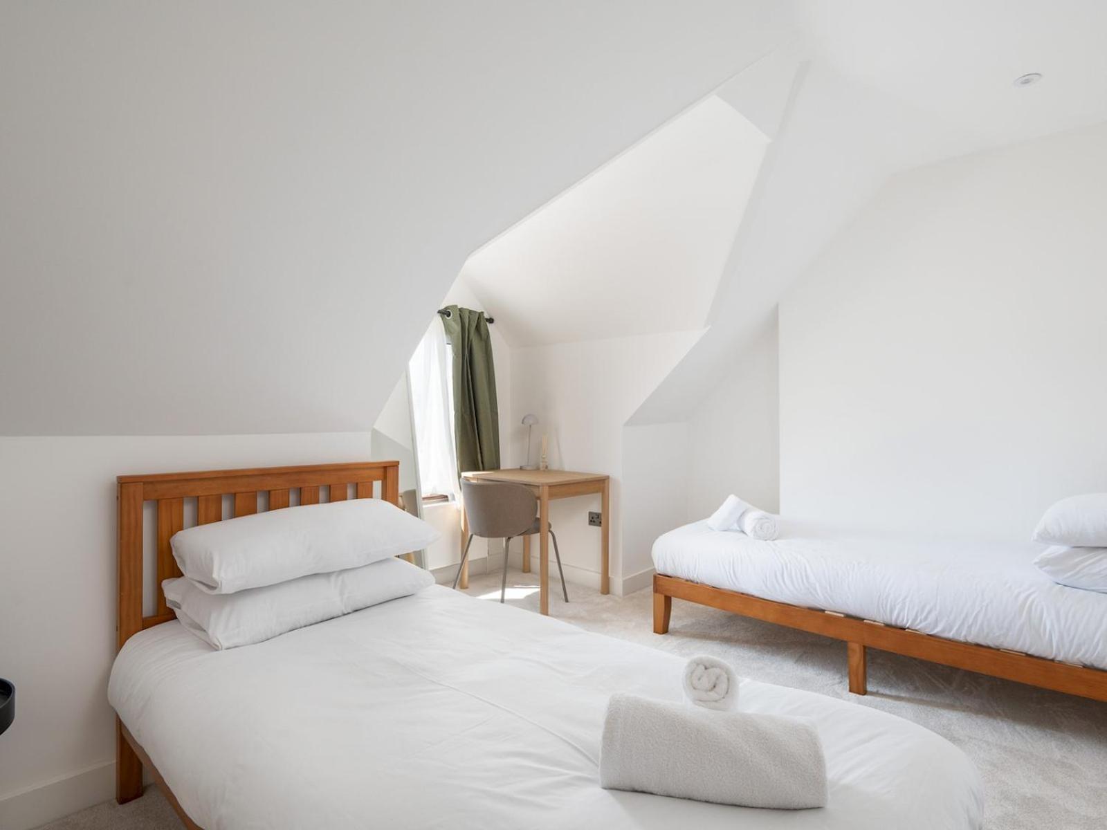 Сasa de vacaciones Modern Chic 5br Townhouse - Pass The Keys