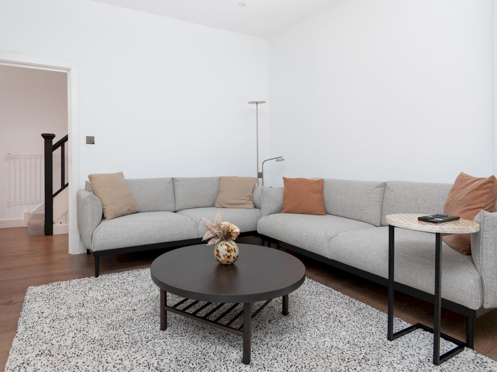 Modern Chic 5br Townhouse - Pass The Keys * Oxford
